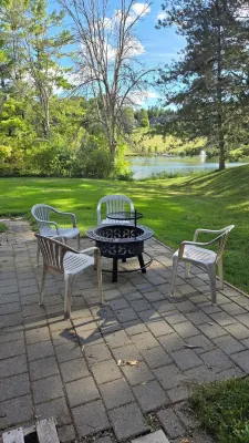 Lakeview resort style suite (Twin or King) Hotel a 