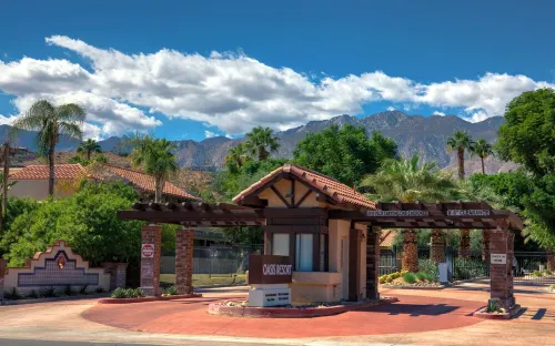 "Oasis Mtn View"Condo Primary Suites,2.5 Bath, Tennis,Pickleball,8 Pools/Spas