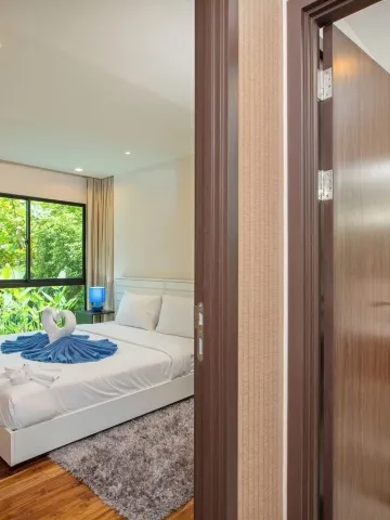 ห้องพักพร้อมวิวสวนสาธารณะ(เตียงใหญ่)