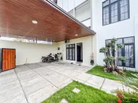 Villa Asana Kolam Renang Private Moyudan 호텔