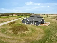 "Filip" - 100m from the Sea - Parkering