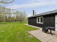 "Merrit" - 350m from the sea