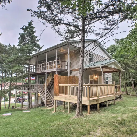 Lakeside Blue Eye Escape w/ Game Room & Hot Tub!