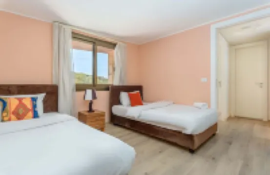 RedRock Faqra - Mountain Getaway Residences W Pool & Balconies Hotels in 