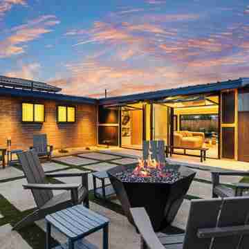 4Br Modern Smart Home - Walk to Old Town w/ Heated Plunge Pool & Fire Features Hotel Exterior