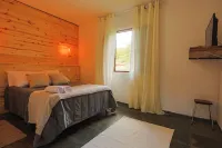 | White cabin | Fireplace, fireplace, tranquility, ideal for families and friends