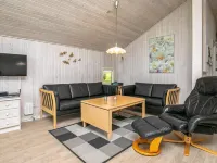 8 person holiday home in Humble - Wifi