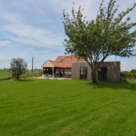 Wonderful country house with huge garden