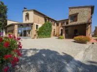 Farmhouse in Chianti with Pool and Terrace