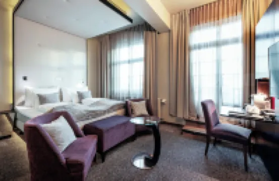 Home Hotel Folketeateret