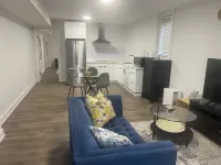 Cozy retreat! Perfect for two. Relax & unwind in this charming space.