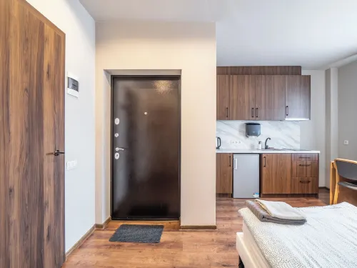 Rvr Smart Apart 2 with Self Check IN