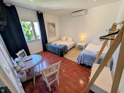 Moodz Hotel Hotels near Gare de Vienne