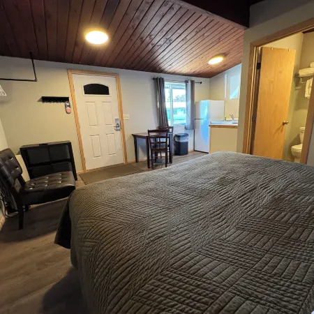 The Pioneer Motel