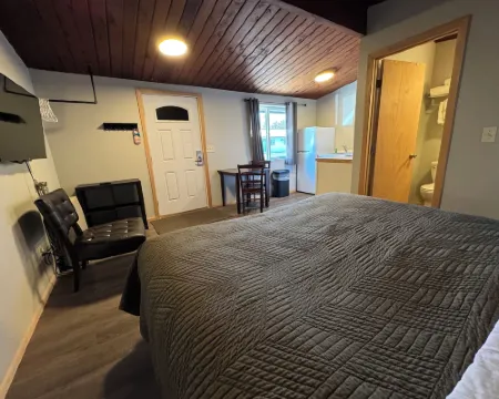 The Pioneer Motel Hotels in Matanuska-Susitna