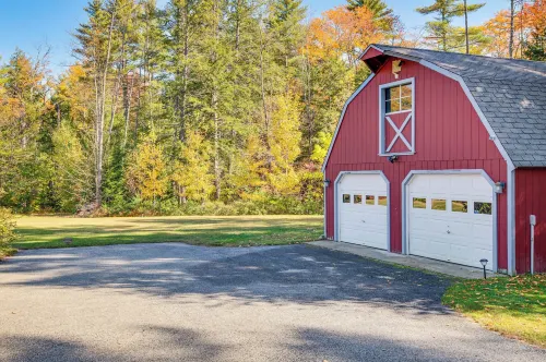 Hiking & Snowmobile Trails On-site: Alton Retreat!