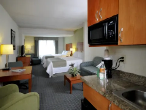 Holiday Inn Express Hotel & Suites Toluca Zona Aeropuerto Hoteles en Lerma