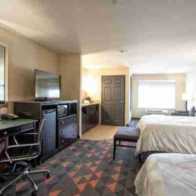 Holiday Inn OCEANSIDE CAMP PENDLETON AREA by IHG Rooms