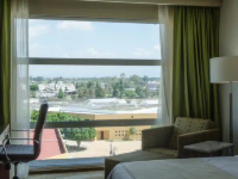 ホリデイ イン エクスプレス & スイーツ セラヤ by IHG セラヤのホテル