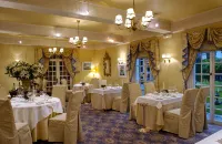 샤토 드 몽트뢰유 셍-미쉘-쑤-부와 호텔