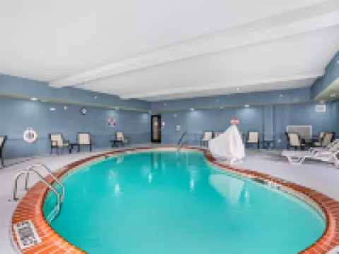 智選假日套房酒店範布倫 - 史密斯堡區 克勞福德縣酒店