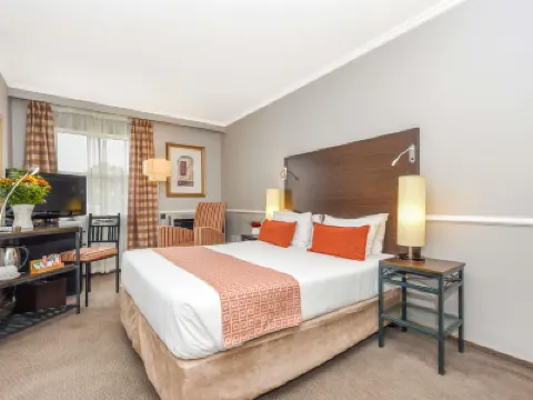 Mercure Johannesburg Midrand Hotel Hotels near Siemens - Midrand