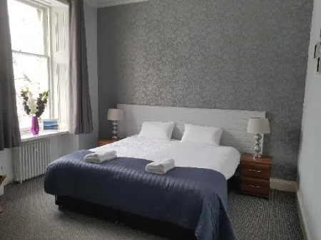 McInnes House Hotel Отели рядом с достопримечательностью «Списайд Дистиллери»