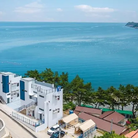 Yeosu Sea&Blue Family Pension