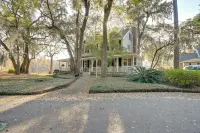 Riverside Cottage: Close to Ocean and Myrtle Beach