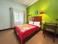 ซิลเวอร์ไลน์ รีเจนซี วิธ เมาน์เทน วิว