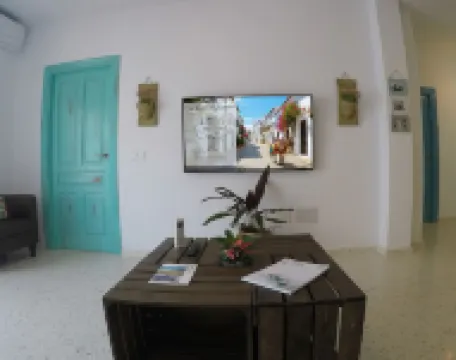 Casa Mixa con Decoración Exclusiva, Estilo Industrial