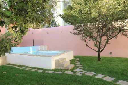 Ajuda Palace Inn Lisbon Apartments Отели рядом с достопримечательностью «Ajuda Botanical Garden»