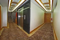 Grand Emir Hotel - parkir