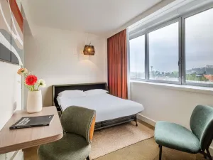 Novotel Lyon Centre Confluence Bord de Saone