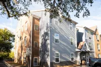 Alluxsuites at 1876, Ascend Hotel Collection Các khách sạn ở Tallahassee