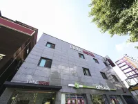 Dobong (Banghak Station) Lux Hotels near Dobong Miracle Library