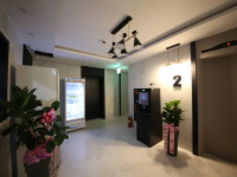 Changwon Myeongseodong Hotel Laon โรงแรมในชางวอน