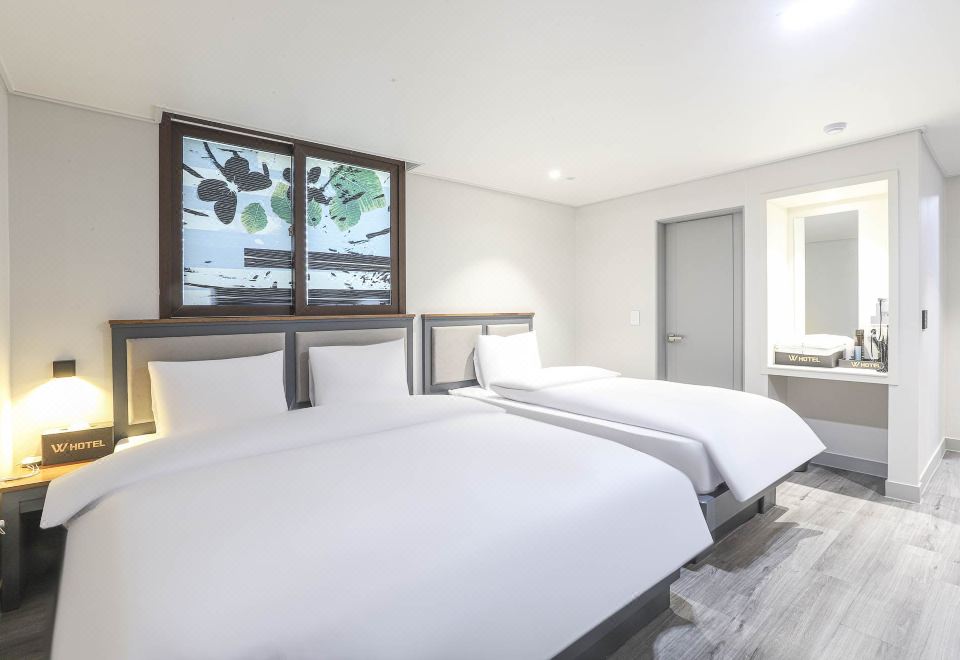 주차 및 외부 전경