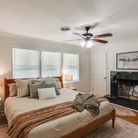 < 1 Mi to Ole Miss & The Grove! Charming Getaway