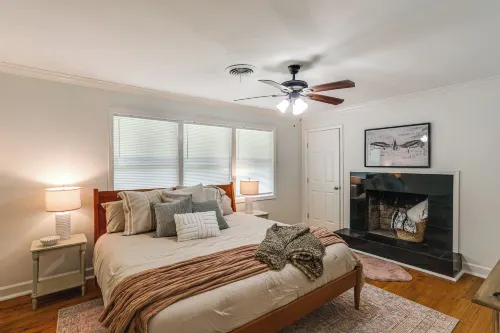< 1 Mi to Ole Miss & The Grove! Charming Getaway - 2-Star