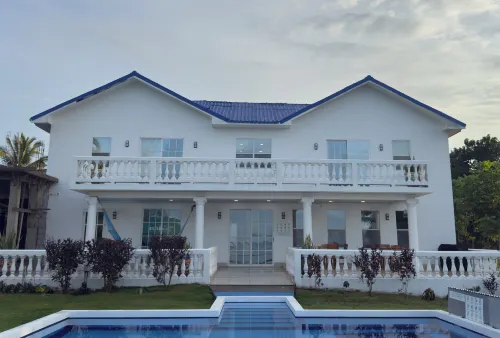 Emerald Luxe Suites Hotels in Little Corn Island