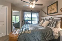 Table Rock Lake Retreat Steps to Water and Pools! - balcony