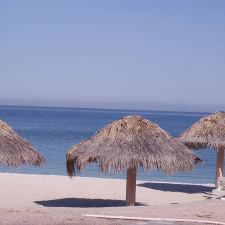 Club Cantamar Beach Hotel & Marina