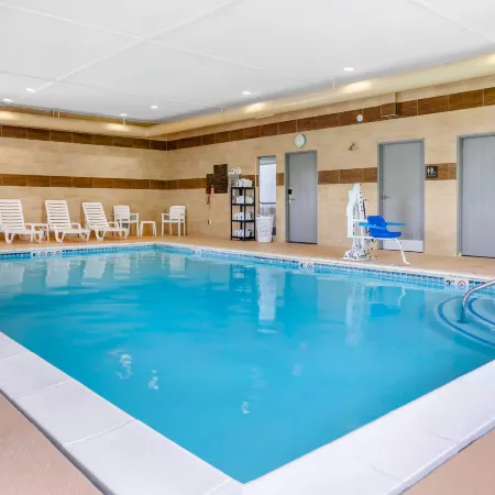 Comfort Suites Auburn Hills-Detroit