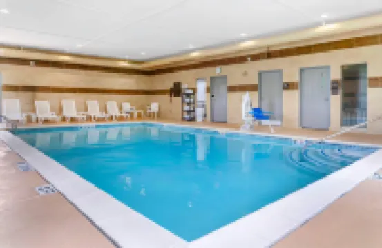 컴포트 스위트 오번 힐스