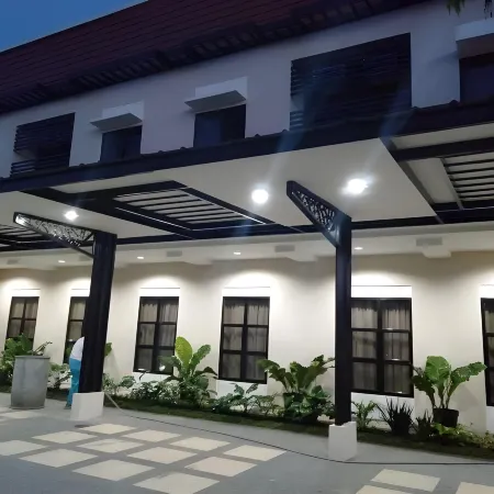 Royale House Hotel Davao powered by Cocotel