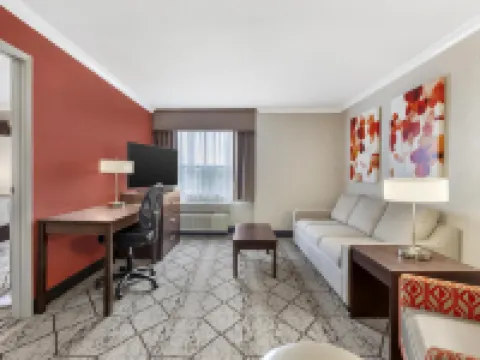 Best Western Plus Rose City Suites Hotels in Welland