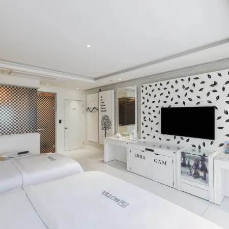 Yeosu Luxury Hotel-Drive-IN