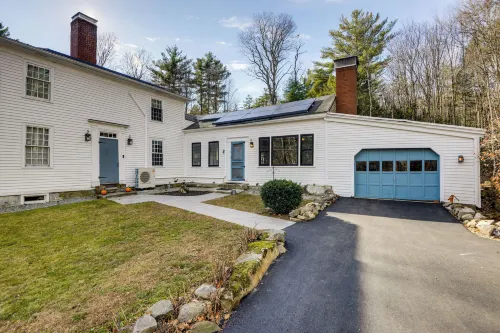 Historic Home w/ Modern Updates on < 4 Acres - parking