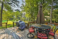 Lake Harmony Resort Home w/ Deck + Fire Pit! - Beach